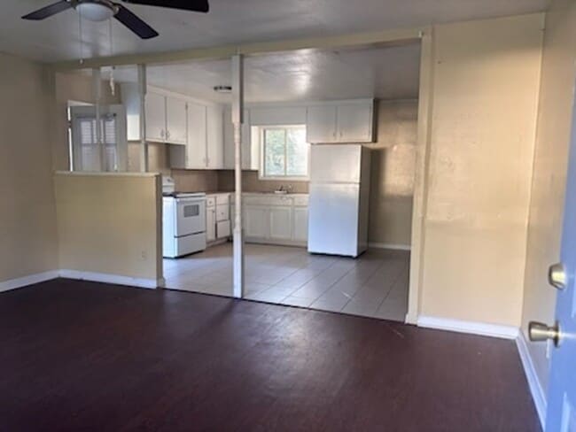 Photo - 3831 Meadow Ln