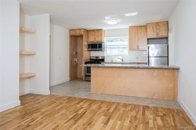 Photo - 12 Bellew Ave Unit Top Floor