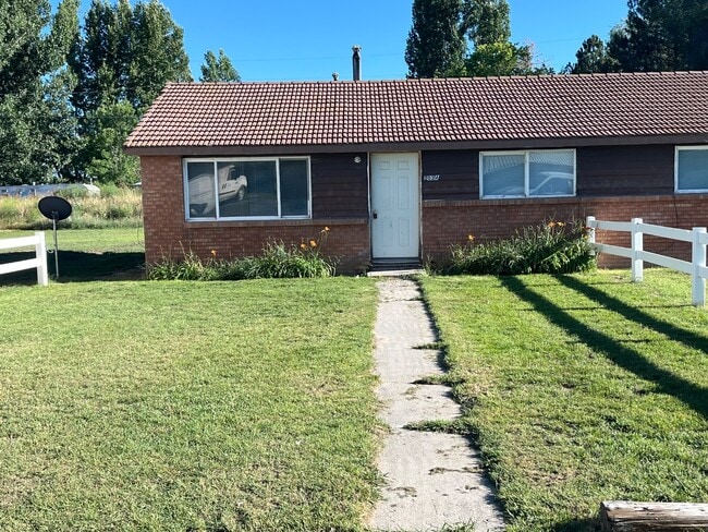 Building Photo - 203 W Lorene Ln Rental