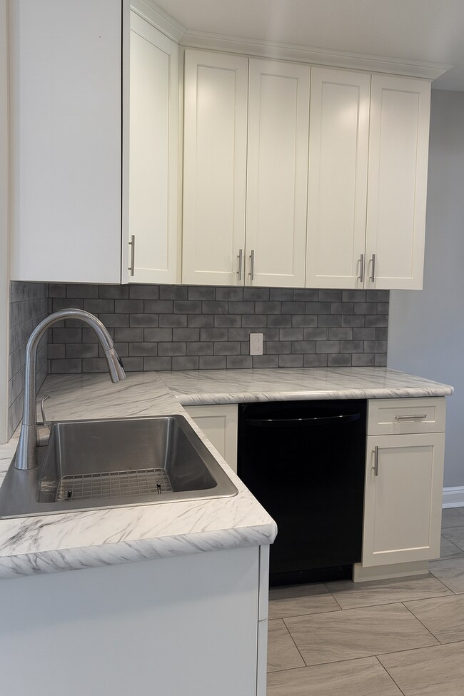 Photo - Newly Renovated 4BR/2BA Home – Cleveland, OH 44111