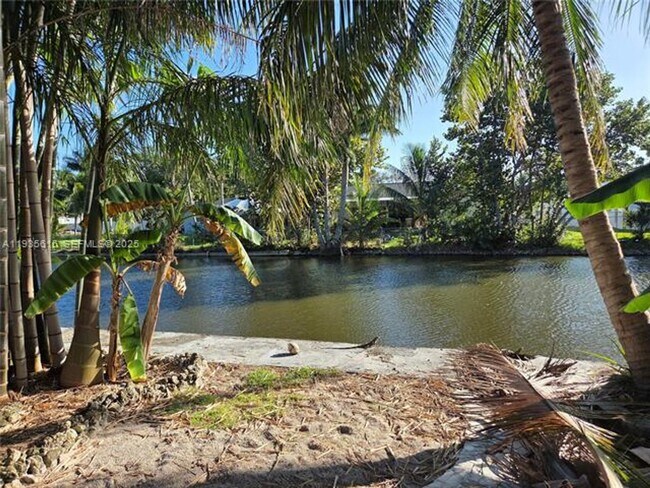 Photo - 301 SW 5th St