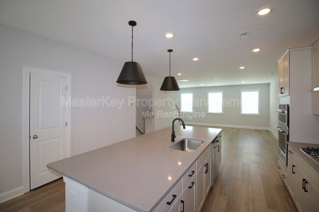 Photo - 612 Amaranth Dr