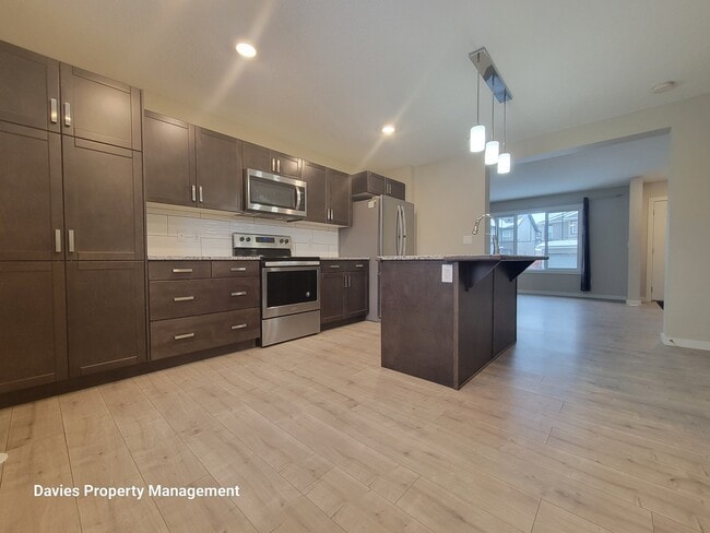 Photo - 315-342 42 Ave NW