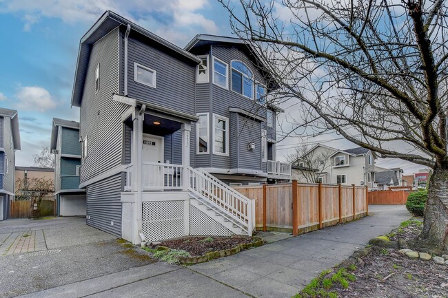 VIEWING TIME FULL - AMAZING GREENLAKE AREA... - VIEWING TIME FULL - AMAZING GREENLAKE AREA... Townhome