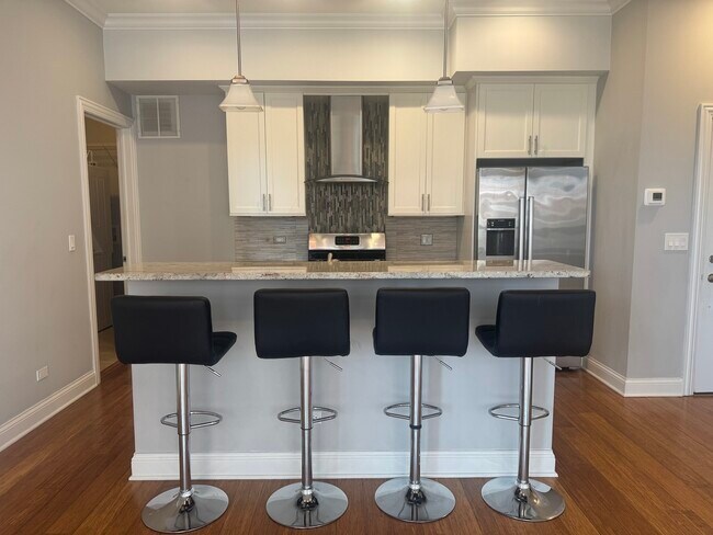 Photo - 951 W Huron St Unidad 402