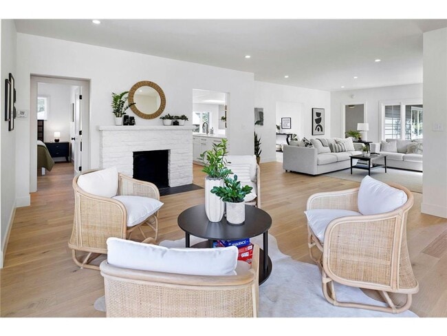 Building Photo - 3810 W 46th St Rental