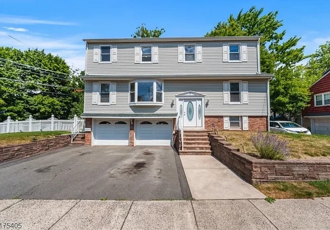 Building Photo - 2 Andrew Ct Unit 1