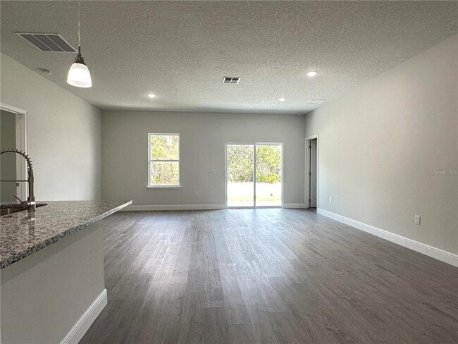 Photo - 149 Maple Dr