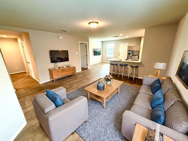 Photo - 7614 Crestway Ridge