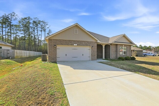 Photo - 52 Woodwater Cir