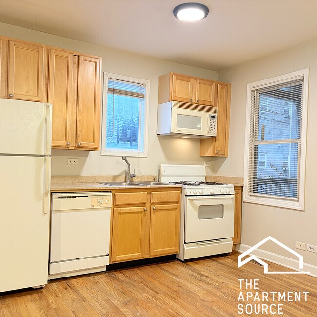 Photo - 1512 W Erie St Unit 1