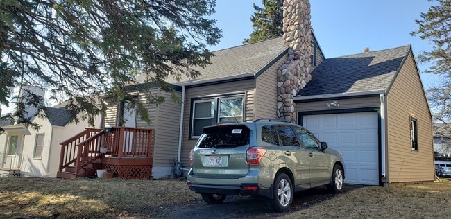 Building Photo - 1315 N 20th Ave E