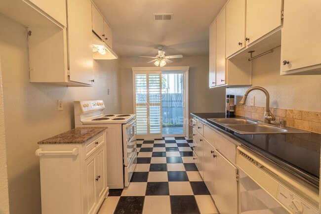 Photo - 445 Almond Dr Unit Apt 80