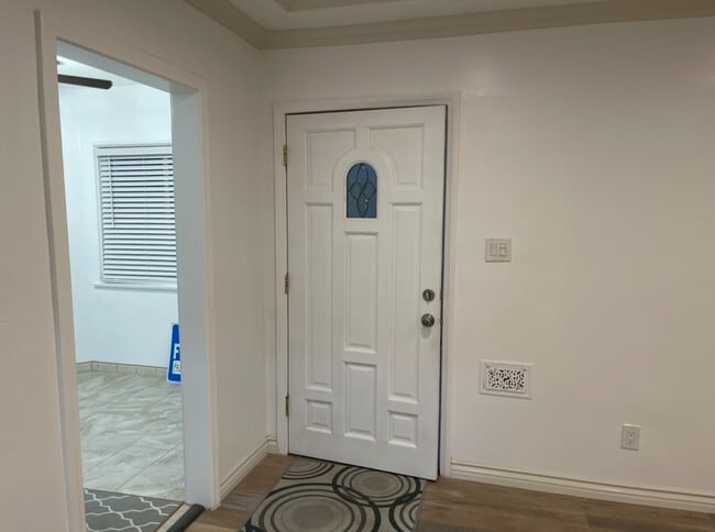 Photo - 9517 Kauffman Ave