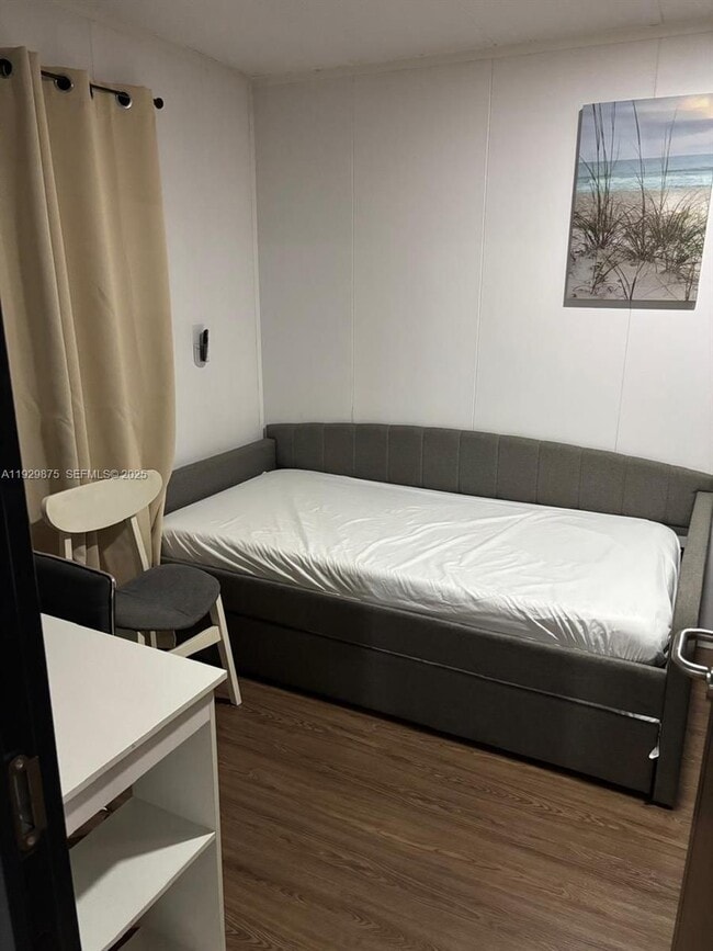 Photo - 5511 Woodland Ln