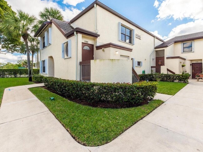 Photo - 11202 Taft St Condo Unit 11202