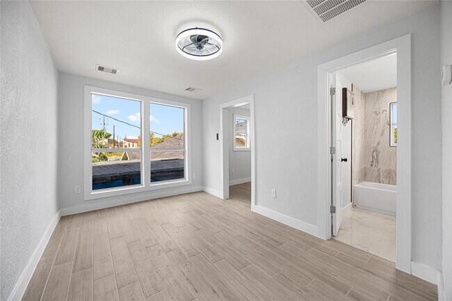 3229 Holman St Unidad 4