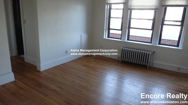 Photo - 349 Pleasant St Unit B1-15