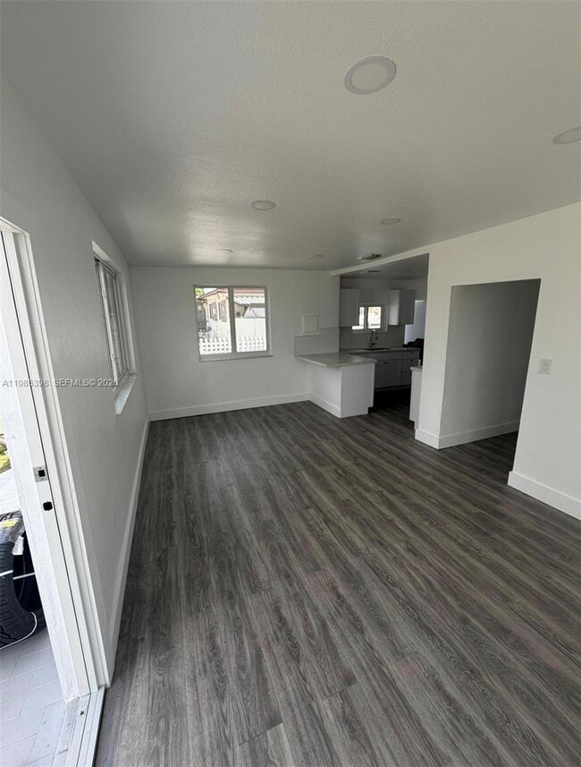 Photo - 1637 NW 31st Ave