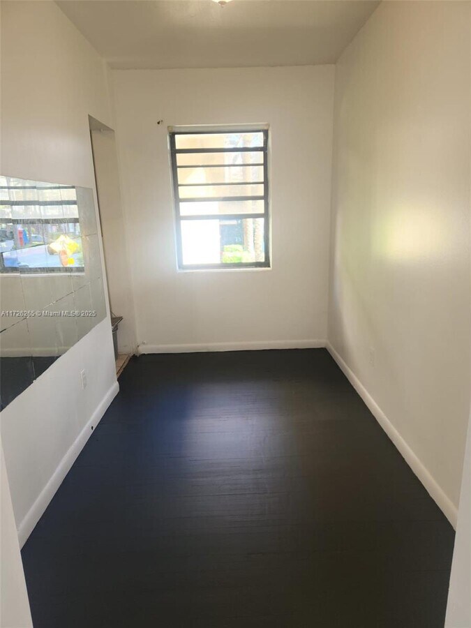 Photo - 8918 Collins Ave Unit 3