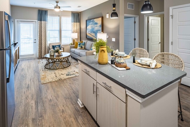 Building Photo - Tapestry Turfway