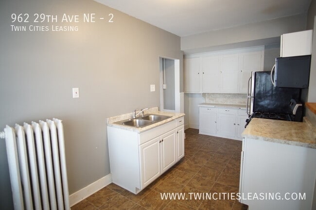 962 29th Ave NE Unidad 2