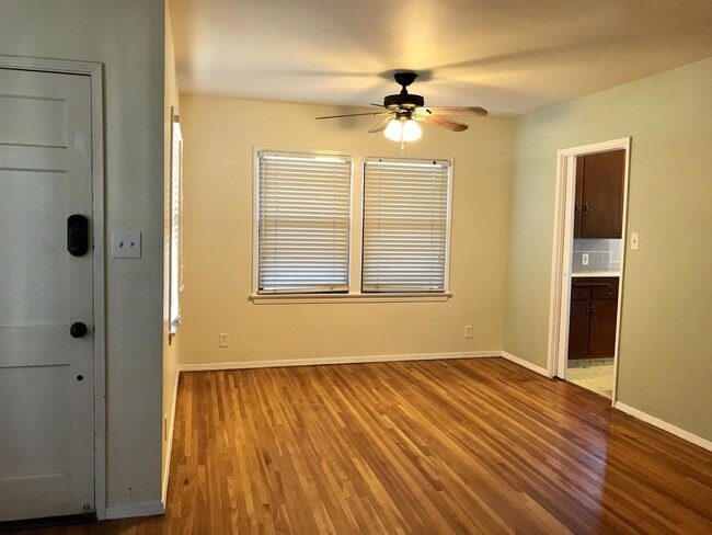 Photo - Adorable House in North Bakersfield!