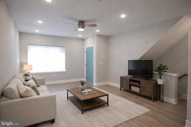 Building Photo - 3721 Brandywine St Unit 1