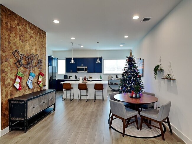 Photo - 1733 W Cantey St