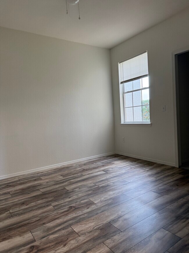 Photo - 5692 Star Rush Dr Unit 202