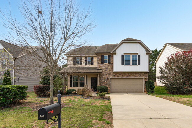 Photo - 602 Applecross Dr