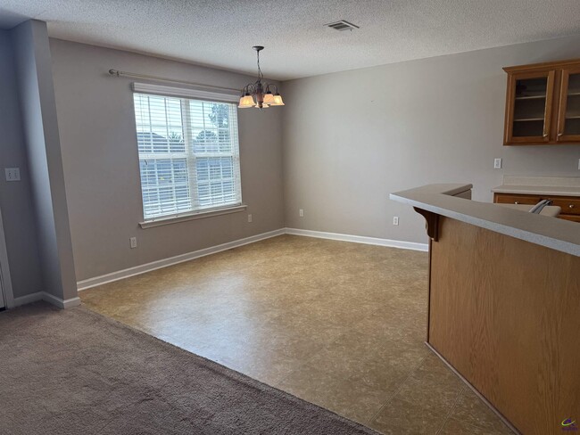 Photo - 105 Windmill Court