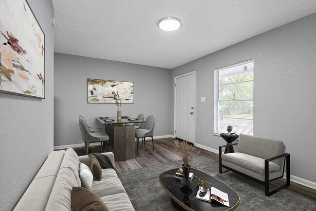 1 Bed 1 Bath - 600 Sqft Living Room