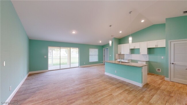 Photo - 621 NW 7th Pl