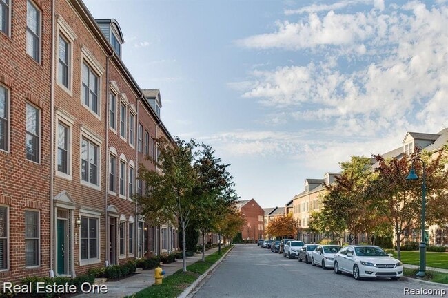 Photo - 536 Graten St