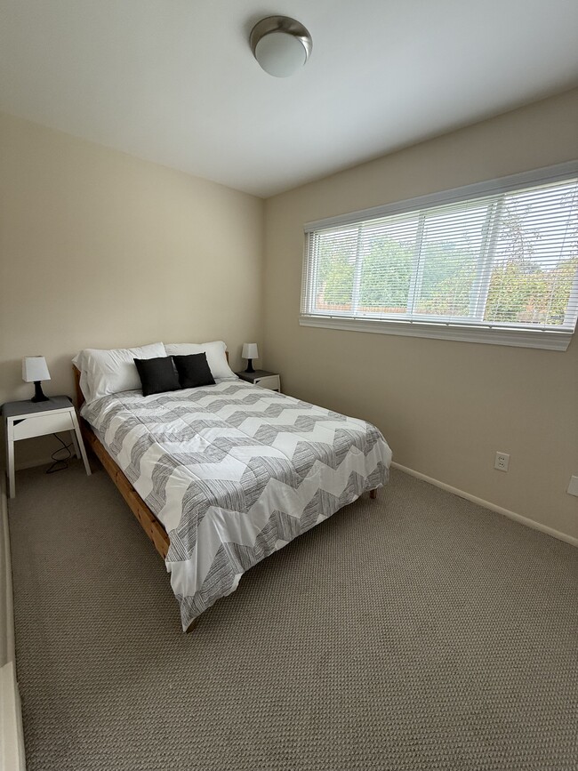 Photo - 2416 Medford Rd