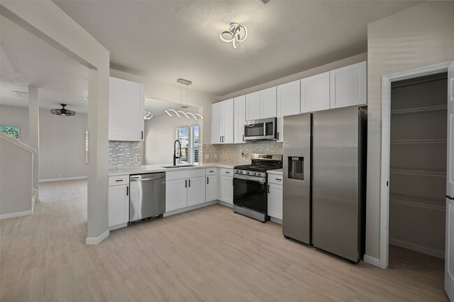 Photo - 9718 Coyote Creek Dr