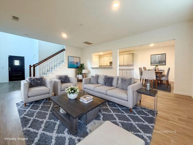 Photo - 1040 Greenshank Dr