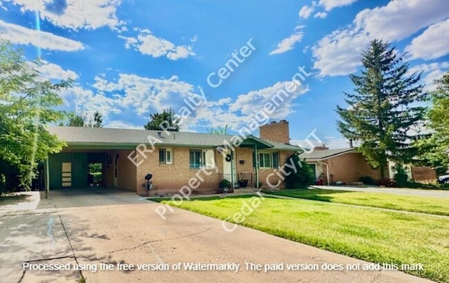 Building Photo - 1 Bedroom 1 Bath Basement Apartment