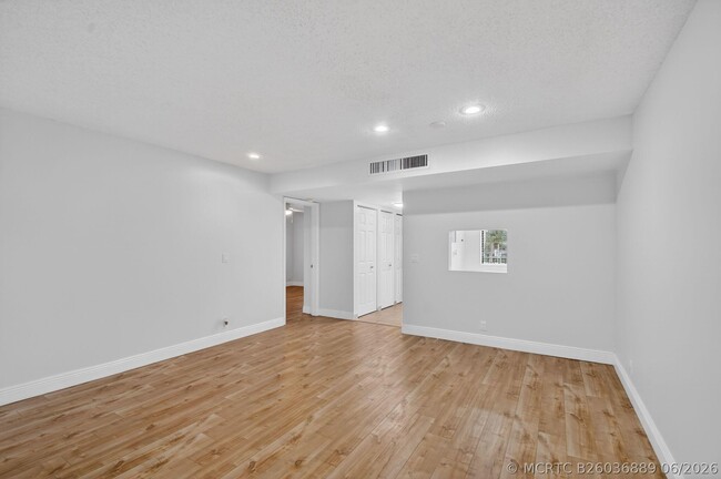 Photo - 4080 Tivoli Ct Unit 206