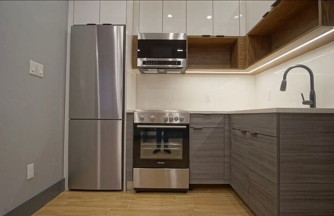 Building Photo - 314 Sumpter St Unit 1A