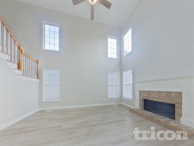 Photo - 22 Vinings Lake Dr SW