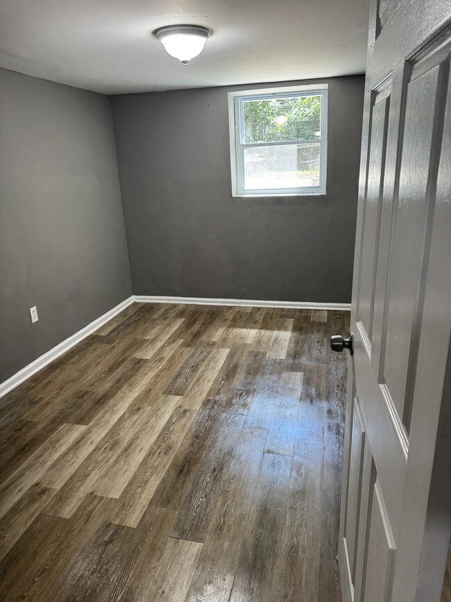 Photo - 1335 Yecker Ave