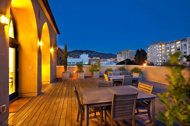 Building Photo - Wesley House