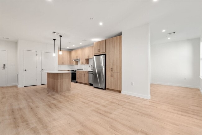 Photo - 1151 Walnut St Unit 308