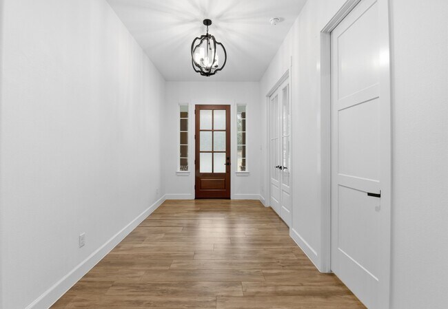 Photo - 19330 Veterans Rd