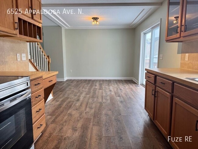 Photo - 6525 Appaloosa Ave N