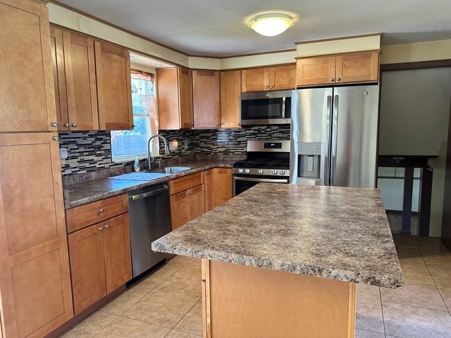 102 Starling Rd