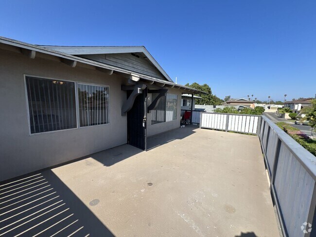 Building Photo - Delano Unit 4 Rental