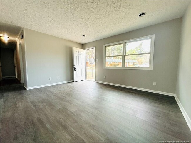 Photo - 4730 Rosehill Rd